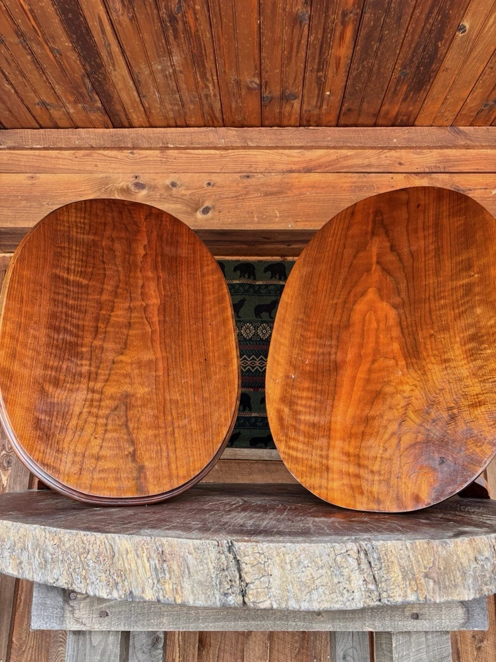 Juego de dos mesas auxiliares de nogal negro a rayas de tigre. madera totalmente natural Foto 1 de 4