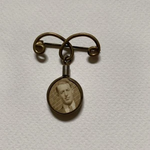 Antique Pin Brooch Locket With Photo - Picture 1 of 3