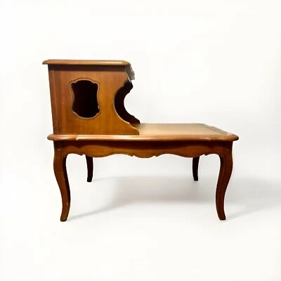 Mesa auxiliar de corte provincial francés vintage MCM 1960 Foto 1 de 4