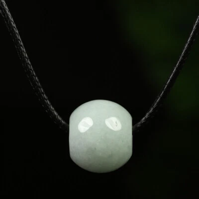 Colgante de jadeíta natural verde grado A certificado Birmania jade cuentas de la suerte 0023 Foto 1 de 4