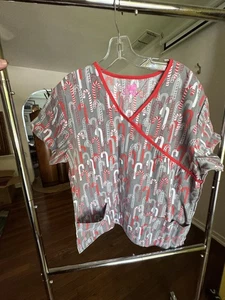 Womens Scrub Top Size L Red & White Candy Cane Pattern - Picture 1 of 5