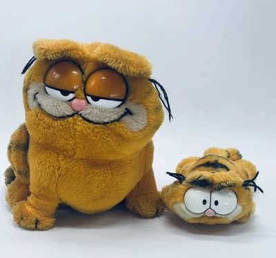 Lote De 2 Peluche Sentado Dakin 1981 De Colección Garfield El Gato Foto 1 de 4