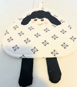 Handmade Sheep Pot Holder Made With Love In Ohio - Picture 1 of 2