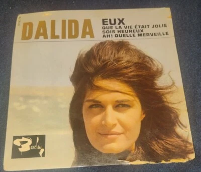 Dalida Pouch 7" 45 RPM EP Them - Que La Vie Upon Jolie - Barclay 70583M USED - Image 1 of 4