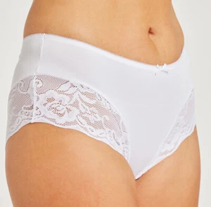 Bragas cortas completas blancas sedosas elásticas de encaje mantecoso recortadas UK18+ - Imagen 1 de 6