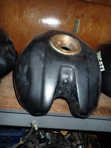 ducati monster m900 m620 m800 steel fuel tank injected poor damaged - Picture 1 of 4