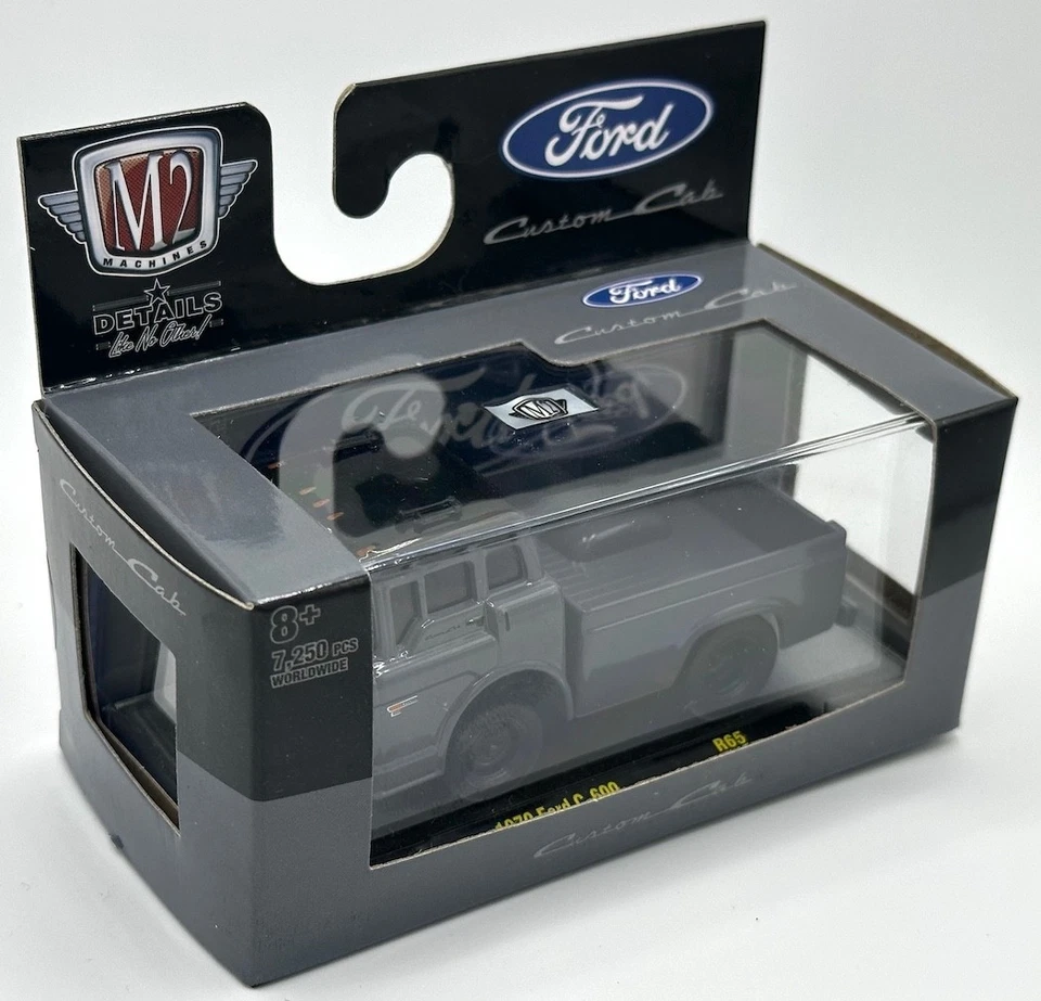 M2 Machines 1 64 Auto-thentics Release 39 1951 Ford CRESTLINER Gray