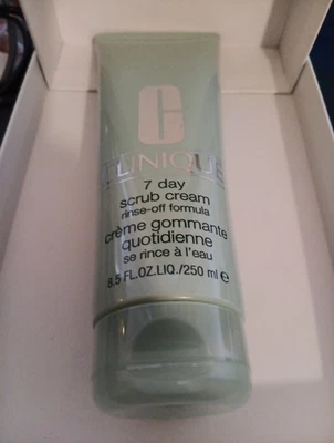 CLINIQUE 7 day scrub cream rinse-off formula 250ml/8.5oz (jumbo size) New Sealed - Image 1 of 3