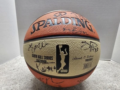 Minnesota Lynx WNBA 2014 Autographed Basketball No COA - Image 1 of 4