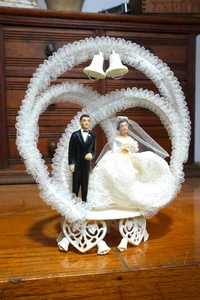 Antique Art Deco Bride Groom Wedding Topper Sugar Sculpture Bells Lace Stand - Picture 1 of 7