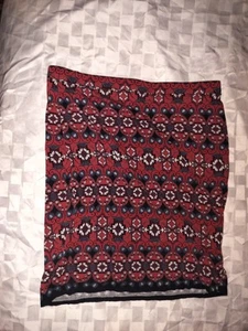 Max Studio Women's Skirt Size Medium Black Red Pattern Elastic Waist Pull On - Picture 1 of 3