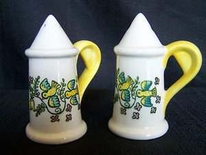 Metlox Poppy Trail Happy Time Salt & Pepper Shaker Set - Picture 1 of 3