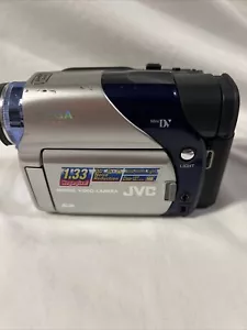 Cámara de video digital JVC MEGA PIXEL Mini DV GR-D93U 700x probada sin cables B12 - Imagen 1 de 14