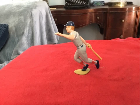 Vintage 1989 Wade Boggs Boston Red Sox Action Figure Starting Lineup Cover