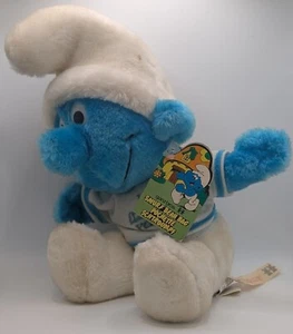 1981 VINTAGE SMURF FOOTBALL PLUSH TOY WITH ORIGINAL FOOTBALL - RARE - Picture 1 of 2