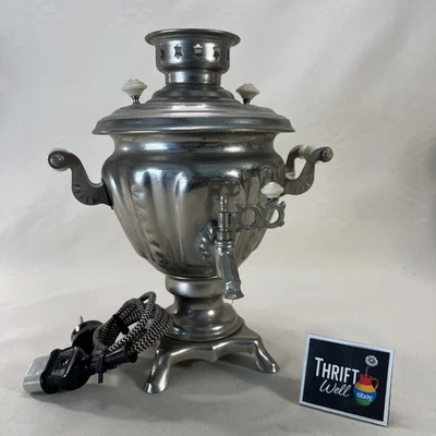 Urna de té Samovar rusa eléctrica vintage - metal con asas de baquelita Foto 1 de 4