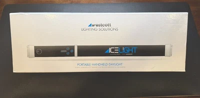 Jerry Ghionis Westcott Ice Light Excellent Condition, works as should USED ONCE! - Image 1 of 4