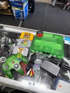 Nintendo 64 Jungle Green Console OEM Cords Expansion Pack Super Mario Bundle - Picture 1 of 13