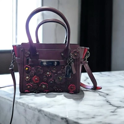 Coach Swagger 21 en floral de sauce Foto 1 de 3