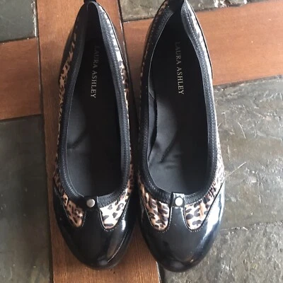 Laura Ashley Wenlock Stretchy Leopard Print Flats Patent Sz 8.5 Classic Work - Image 1 of 4