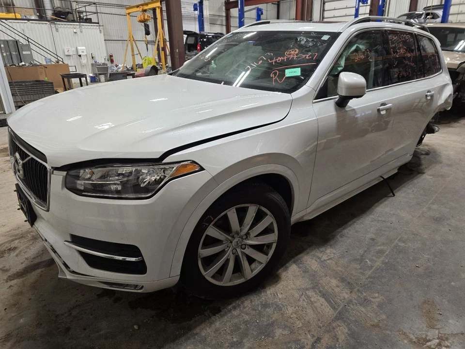 16 - 20 VOLVO XC90 Radio E832976 - Image 1 of 4