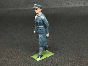 WAAF & WRAF By Britains  (N yel 89) Women’s Royal Airforce Figure - Picture 1 of 6