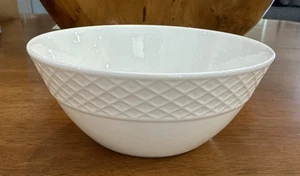 Mikasa Trellis Set Of 2 White Soup/Cereal Bowls Bone China 6 1/2” Mint Condition - Picture 1 of 6