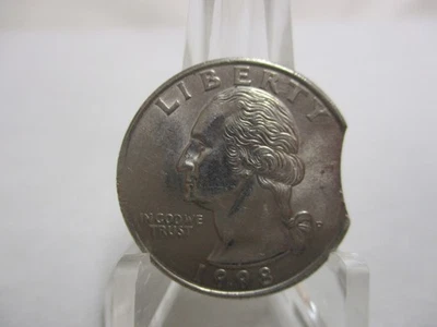 Error 1998 Washington Quarter 5% Curved Clip @ 4 O'clock Uncirculated Condition - Image 1 of 2
