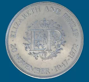Elizabeth II and Philip 1947 - 1972 Commemorative Crowns x2 in great condition - Picture 1 of 4