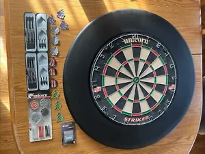 Vintage Unicorn Dartboard Made In England W/ Ring Darts Bar Mancave - Picture 1 of 13