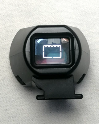 Voigtlander 25mm shoe mount viewfinder - Image 1 of 4