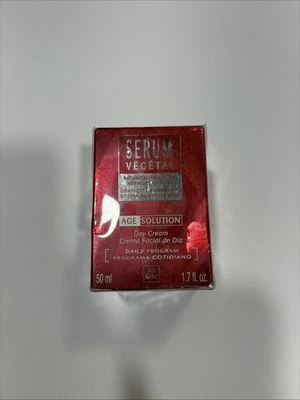 YVES ROCHER Serum Vegetal Complexe Anti-Age Solution Crème de Jour 1.7 fl oz New - Image 1 of 2
