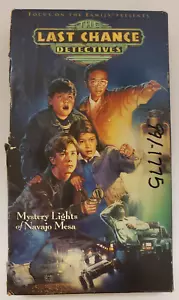 VHS Tape "The Last Chance Detectives: Mystery Lights of Navajo Mesa" 1994 PG - Bild 1 von 2