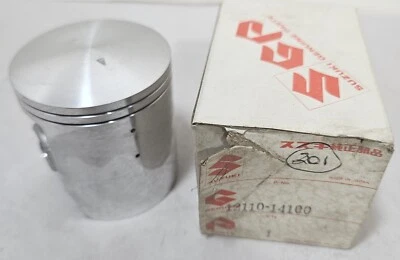 1 件全新 1981 - 1983 正品铃木 RM125 标准活塞 RM 125 原始设备制造商 12110-14100 NOS — 第 1/4 张图片