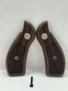 Altamont Magna Smith and Wesson K/L Round Butt Grips - Picture 1 of 5