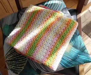 MANTA BEBÉ CUADRADA ABUELA RAYAS, 30x29 ins, COLORES CÍTRICOS, REGALO BEBÉ/DUCHA - Imagen 1 de 6