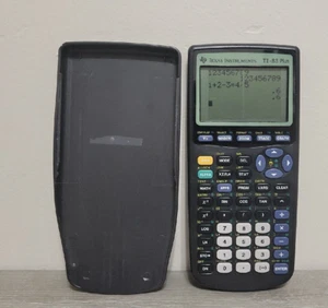 Calculadora gráfica Texas Instruments TI-83 Plus - negra probada LÍNEA DE PÍXELES MUERTOS - Imagen 1 de 6