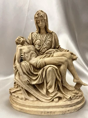 Estatua escultura de resina Pieta María y Jesús Foto 1 de 4