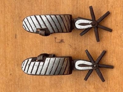 复古铁墨西哥 Charro Spurs 带银色 ~ 非常整洁! — 第 1/4 张图片