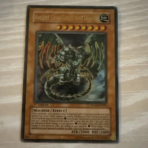 Yugioh Card - Ancient Gear Gadjiltron Dragon SD10-EN001 1st Edition Foil Holo NM - Picture 1 of 6
