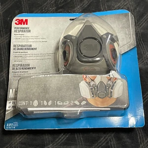 3M Performance Respirator (A1P2) SIZE MEDIUM - EXPIRATION DATE 6/2024 OV - Picture 1 of 12