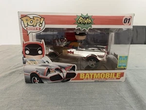 Funko POP #01 Batmobile - Summer Convention 2016 Exclusive (Chrome) - Foto 1 di 5
