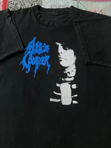 Vintage 2000s Alice Cooper Gothic Rock Graphic Bootleg Tee - Picture 1 of 14