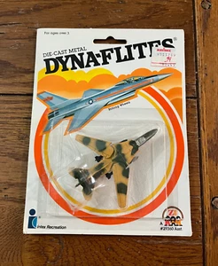 Zee TOYS Dyna-Flites Rolling Wheels Die-cast Fighter Jet W/MOVEABLE WINGS 1982 - Picture 1 of 4