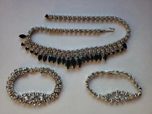 Beautiful Necklace and Bracelet set - Picture 1 of 9