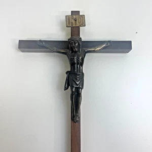 "Crucifijo de madera de Jesucristo de metal vintage INRI 10"" católico" - Imagen 1 de 18
