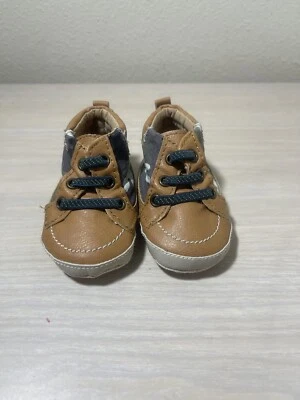 Old Navy Baby Boy Camo Laceless Shoes 0-3 Months - Image 1 of 4