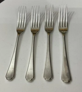 VINTAGE 4 X WALKER & HALL SILVER PLATE 19cm EPNS ST JAMES DINNER FORKS - CUTLERY - Picture 1 of 6
