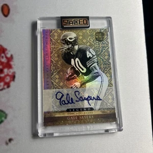 2011 GOLD STANDARD GALE SAYERS AUTOGRAPH GOLD PRIZM REFRACTOR #ED 1/ 5 HOF BEARS - Picture 1 of 2