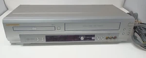 Lettore combinato VCR/DVD Sylvania SRD3900 - per ricambi o riparazioni - leggere bene - Foto 1 di 22